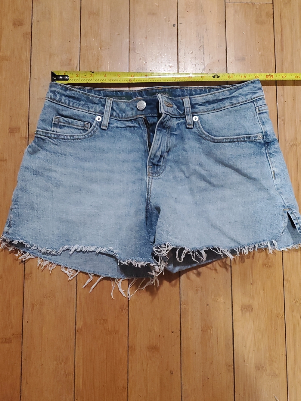 Wild Fable Womens Size 6 Light Blue Denim Cutoff Shorts